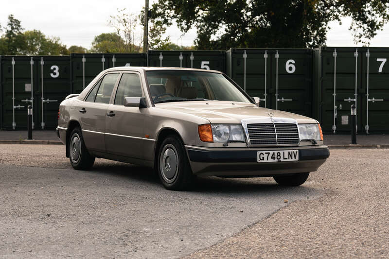 Used Mercedes-Benz 260 1990 for sale - 76285184: Photo 1