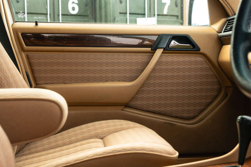 Used Mercedes-Benz 260 1990 for sale - 76285184: Photo 15