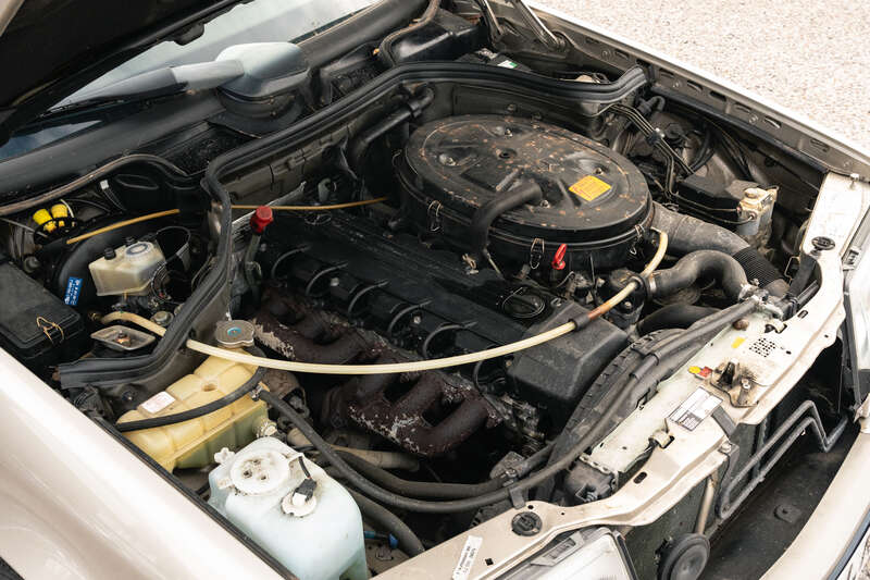 Used Mercedes-Benz 260 1990 for sale - 76285184: Photo 3