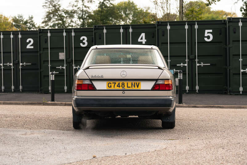 Used Mercedes-Benz 260 1990 for sale - 76285184: Photo 7