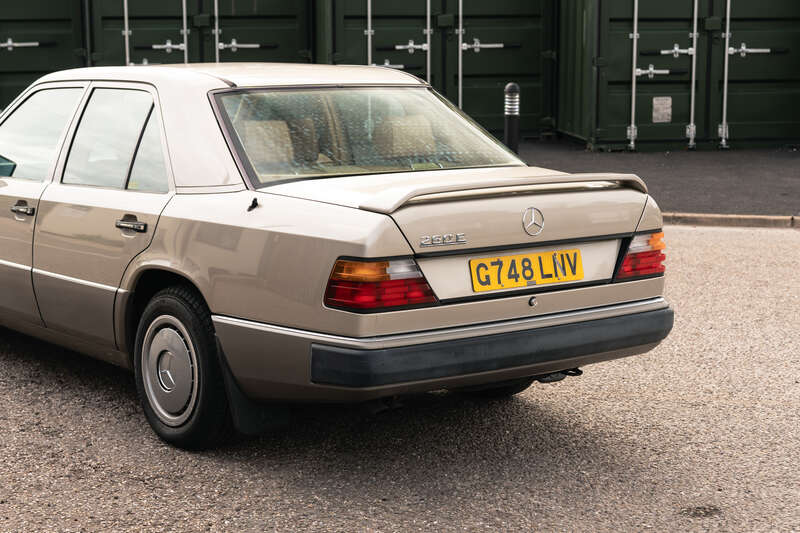 Used Mercedes-Benz 260 1990 for sale - 76285184: Photo 9