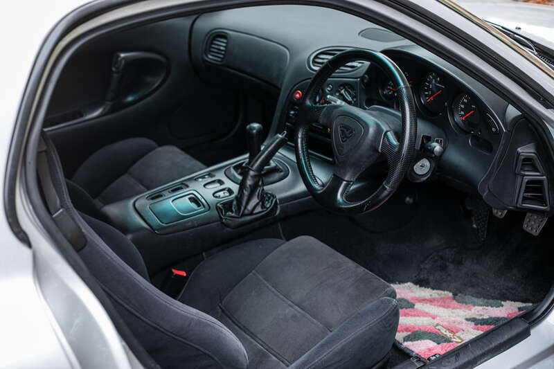 Used Mazda RX-7 2004 for sale - 76296599: Photo 2