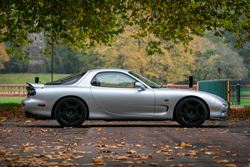 Used Mazda RX-7 2004 for sale - 76296599: Photo 5