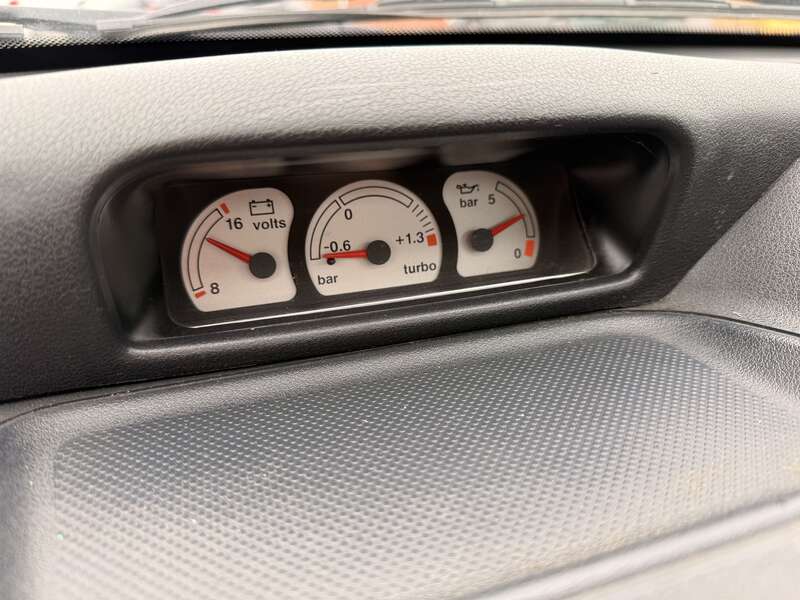 Used Ford Escort 1996 for sale - 77754385: Photo 24