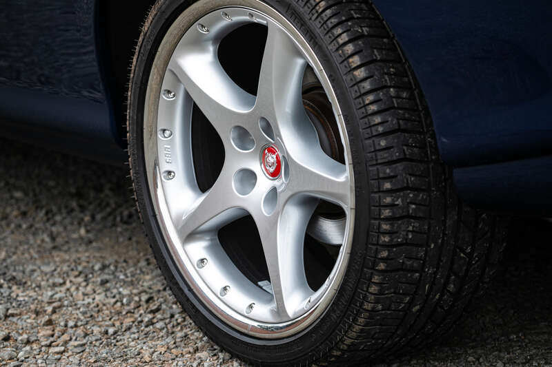 Used Jaguar XKR 2002 for sale - 76099762: Photo 11