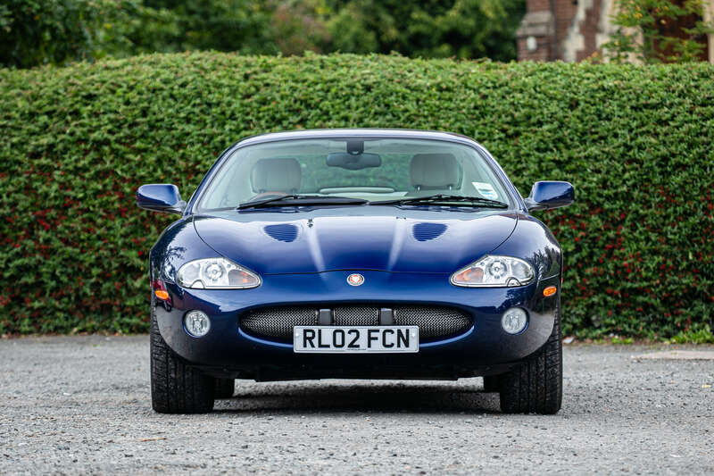 Used Jaguar XKR 2002 for sale - 76099762: Photo 6