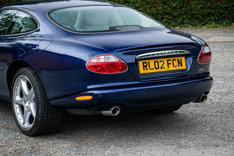 Used Jaguar XKR 2002 for sale - 76099762: Photo 9