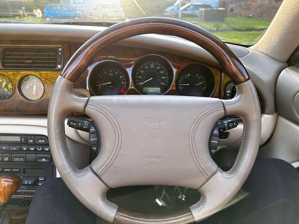 Used Jaguar XK8 1997 for sale - 76216450: Photo 8