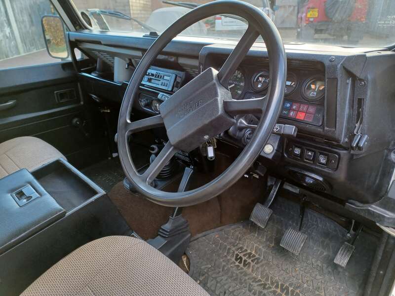 Used Land Rover Defender 90 1987 for sale - 77769863: Photo 5