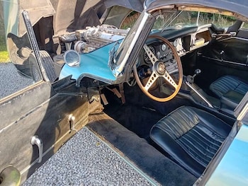 Used Jaguar E-Type 1965 for sale - 77769849: Photo