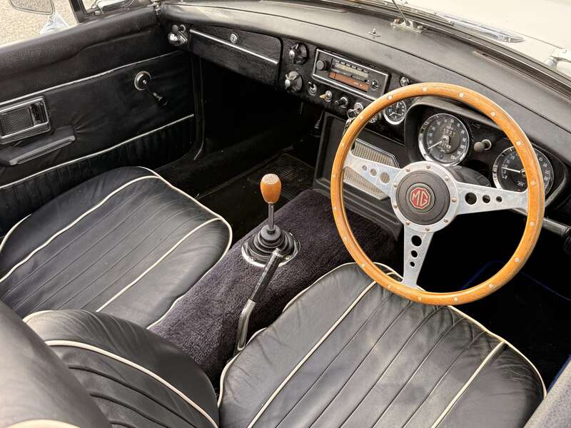 Used MG MGB 1970 for sale - 77626344: Photo 2