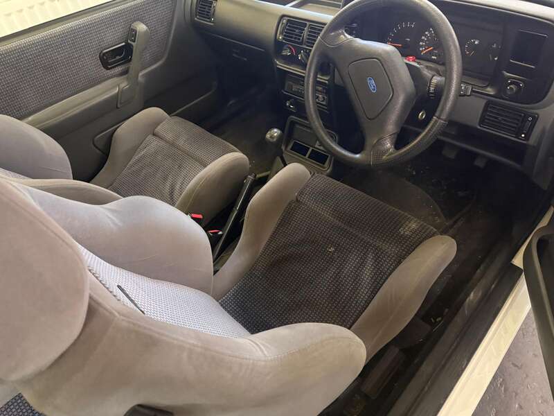 Used Ford Escort for sale - 77479603: Photo 2