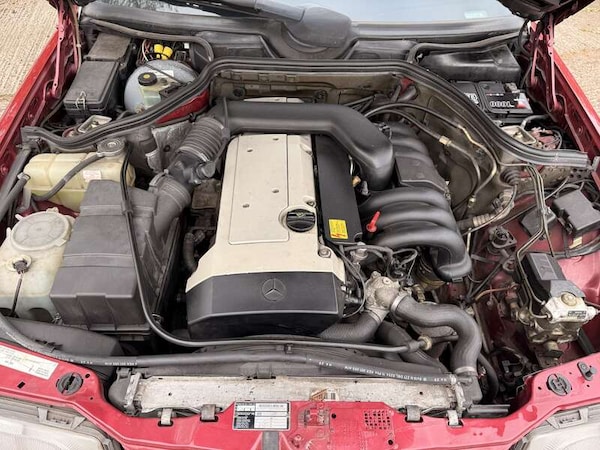 Used Mercedes-Benz E-Class 1995 for sale - 76228658: Photo 3