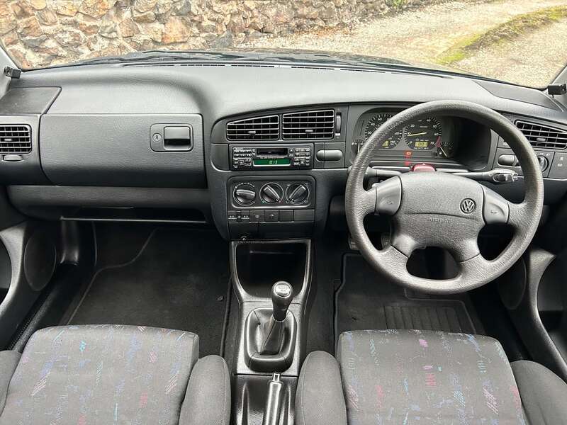 Used Volkswagen Golf 1995 for sale - 76271351: Photo 2