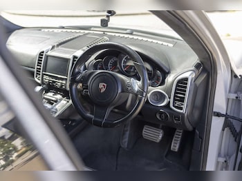Used Porsche Cayenne 2010 for sale - 79522263: Photo