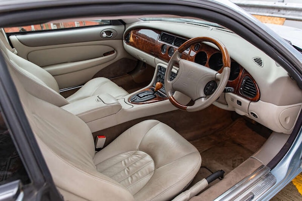 Used Jaguar XK8 1997 for sale - 76296604: Photo 2