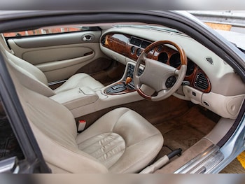 Used Jaguar XK8 1997 for sale - 76296604: Photo 2