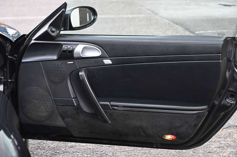 Used Porsche 911 for sale - 77525190: Photo 17