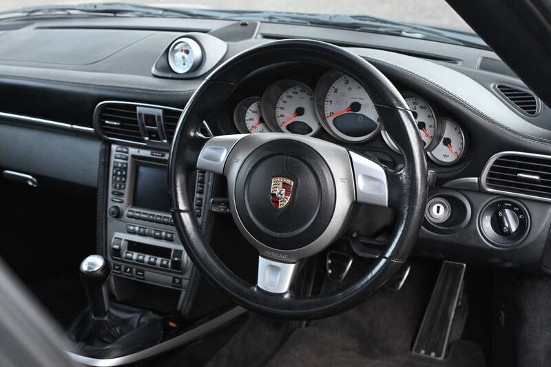 Used Porsche 911 for sale - 77525190: Photo 2