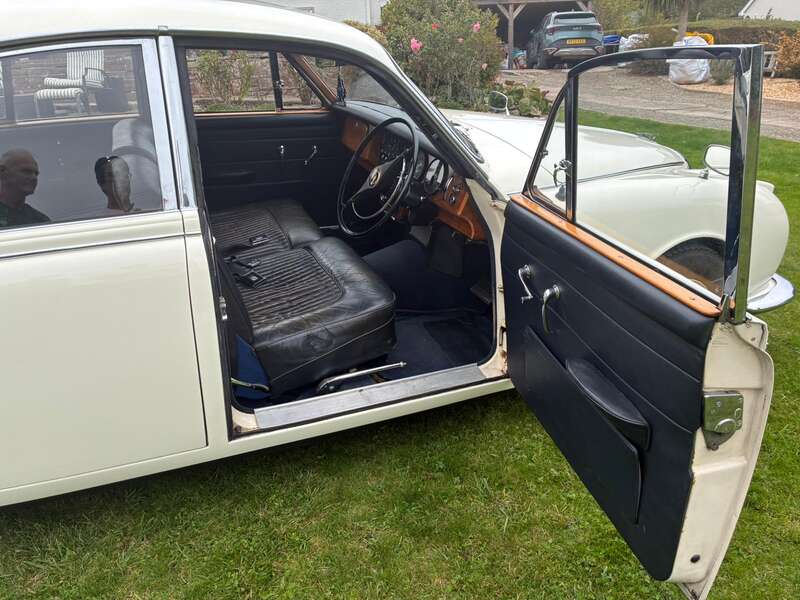 Used Daimler V8 1969 for sale - 76228652: Photo 11