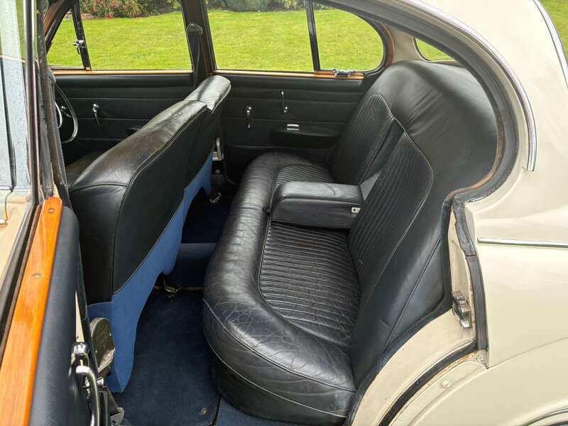 Used Daimler V8 1969 for sale - 76228652: Photo 14
