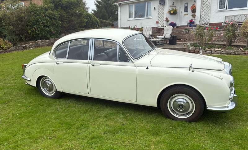 Used Daimler V8 1969 for sale - 76228652: Photo 19