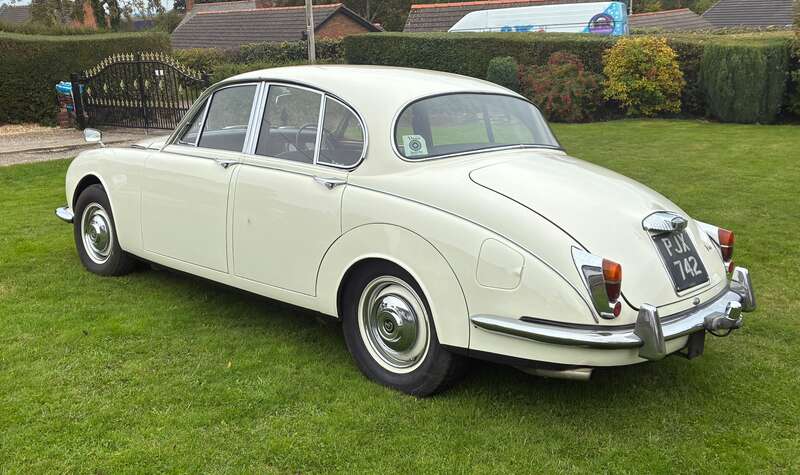 Used Daimler V8 1969 for sale - 76228652: Photo 22