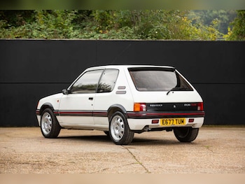 Used Peugeot 205 1988 for sale - 75372589: Photo
