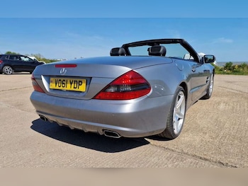 Used Mercedes-Benz SL 2011 for sale - 75450760: Photo