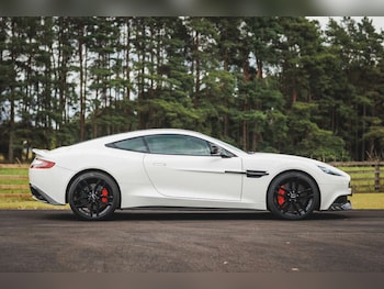 Used Aston Martin Vanquish 2015 for sale - 79497866: Photo