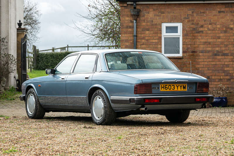 Used Jaguar XJ for sale - 77754397: Photo 4