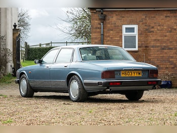 Used Jaguar XJ 1991 for sale - 77754397: Photo