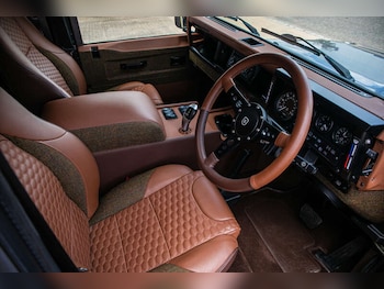 Used Land Rover Defender 1995 for sale - 79472732: Photo