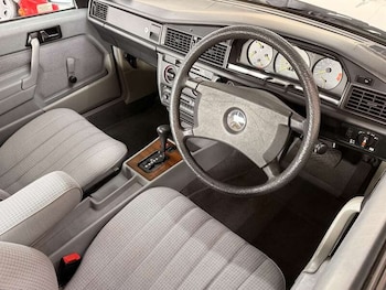 Used Mercedes-Benz 190 1990 for sale - 76228646: Photo