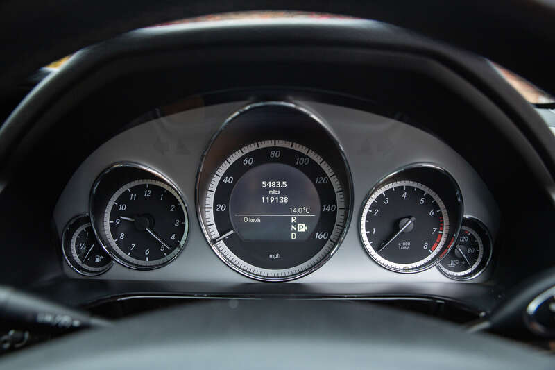 Used Mercedes-Benz E Class 2010 for sale - 76296617: Photo 10