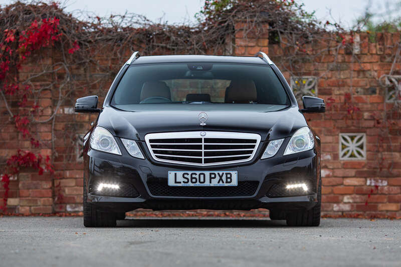 Used Mercedes-Benz E Class 2010 for sale - 76296617: Photo 6