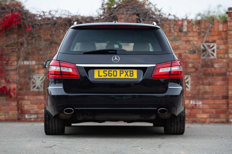 Used Mercedes-Benz E Class 2010 for sale - 76296617: Photo 7