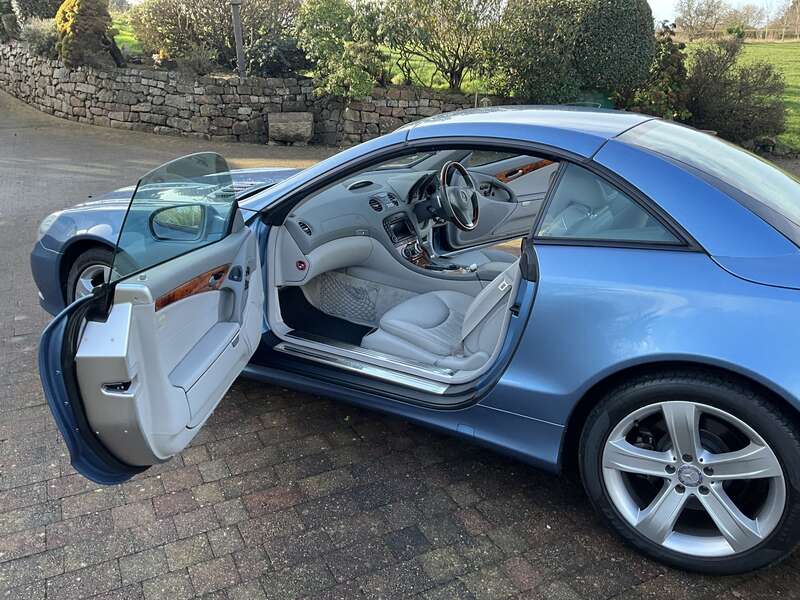 Used Mercedes-Benz SL for sale - 77371773: Photo 17