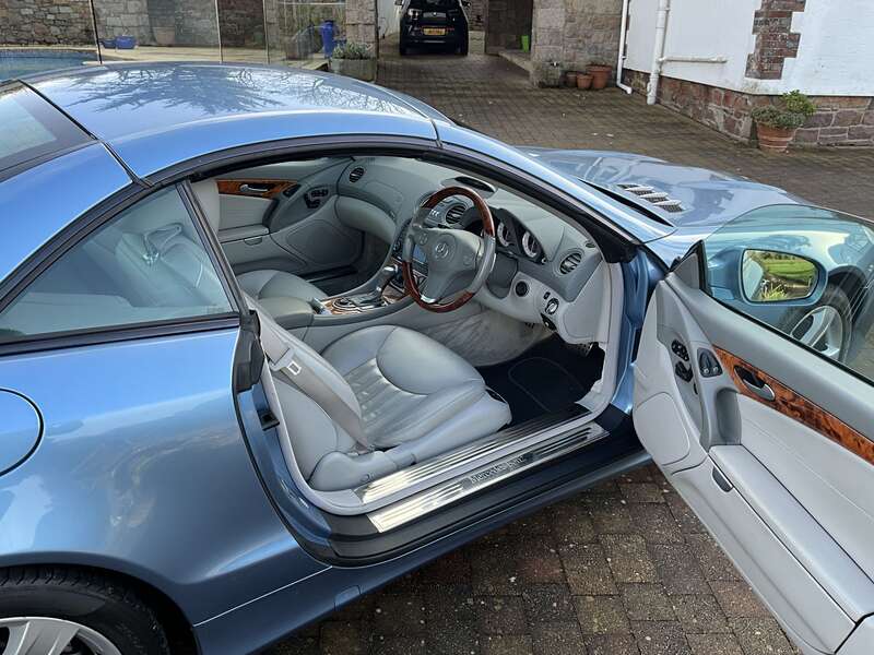 Used Mercedes-Benz SL for sale - 77371773: Photo 2