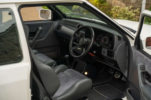 Used Ford Escort for sale - 76296602: Photo 2