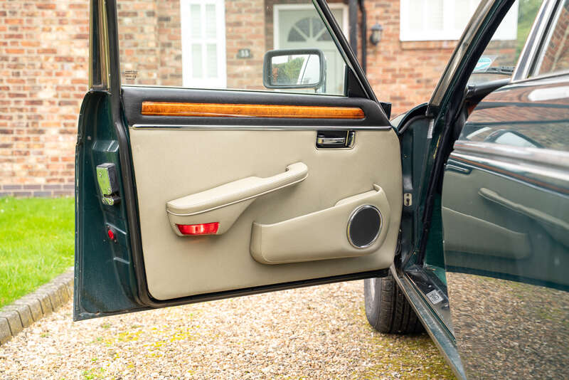 Used Daimler Double Six for sale - 77769811: Photo 21