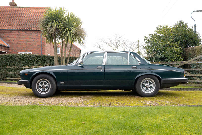 Used Daimler Double Six for sale - 77769811: Photo 8