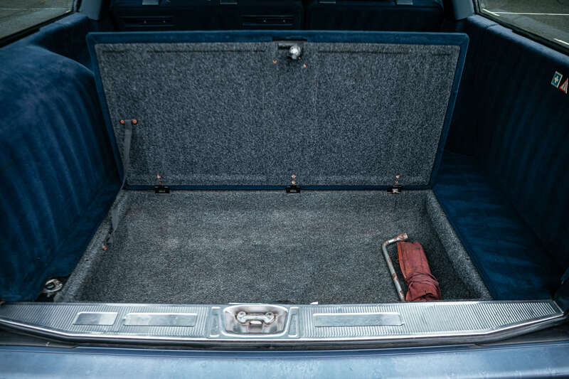 Used Mercedes-Benz E Class 1993 for sale - 77538705: Photo 15