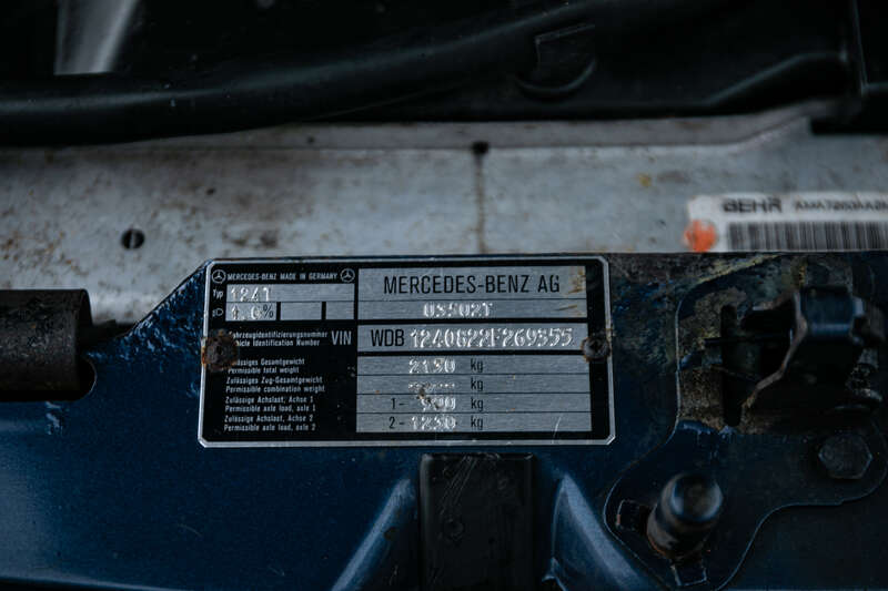 Used Mercedes-Benz E Class 1993 for sale - 77538705: Photo 18