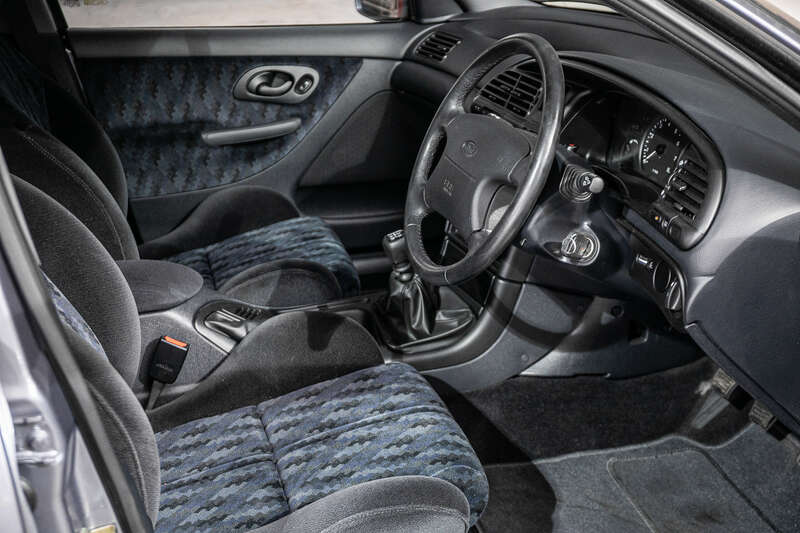 Used Vauxhall Corsa 1996 for sale - 77769843: Photo 2