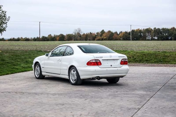 Used Mercedes-Benz CLK 2001 for sale - 76271350: Photo 4