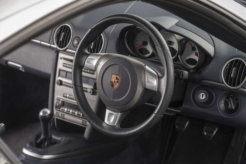 Used Porsche Cayman 2006 for sale - 77469416: Photo 2