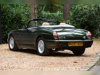 Used MG RV8 1994 for sale - 76285161: Photo
