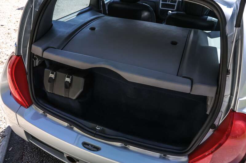 Used Renault Clio 2002 for sale - 78141745: Photo 3