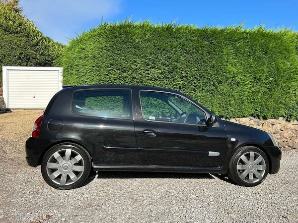Used Renault Clio 2005 for sale - 76296597: Photo 5